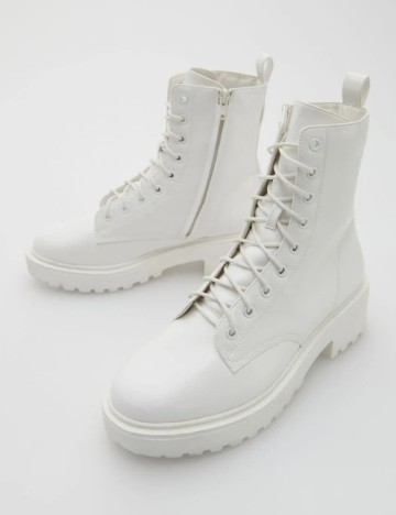 Ghete Reserved, alb, 37