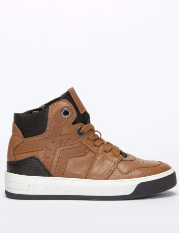 Adidasi Excellent, maro, 27 Maro