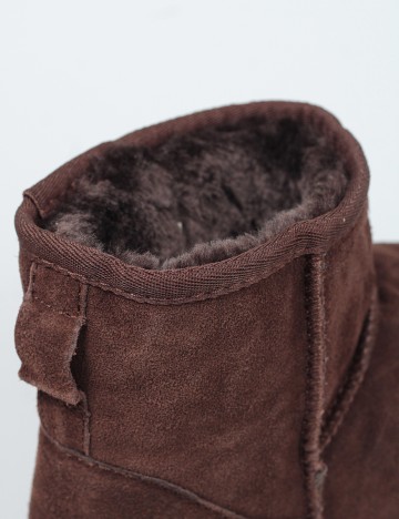 Ugg Reserved, maro, 38